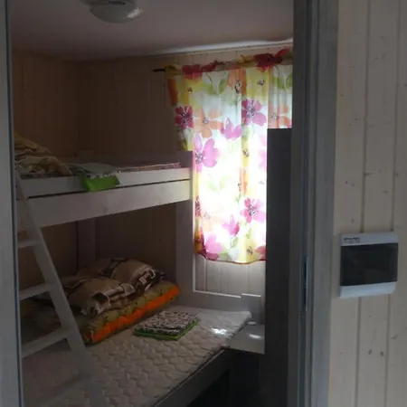 Parterowy Klimatyzowany, Ogrzewany Z Jacuzzi Na Terenie Osrodka- U Staszka Rusinowo (Slawno)